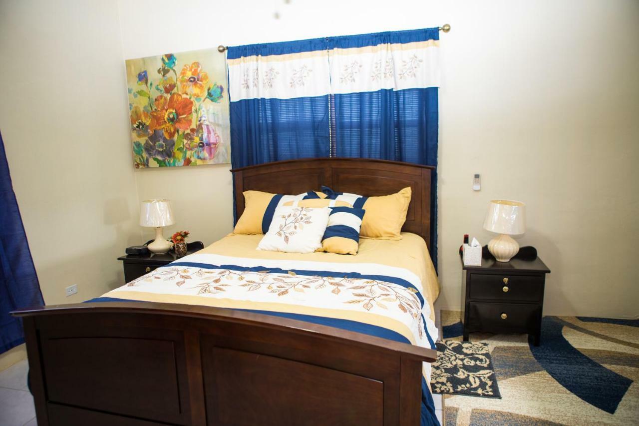 Lake View Condo Belize City Exteriör bild